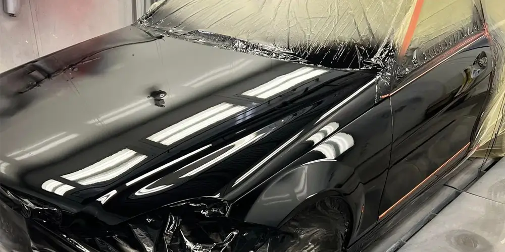 Sistemas de Base y Barniz Automotriz: La Clave para Acabados de Vehículos Impresionantes 1 Sistemas-de-Base-y-Barniz-Automotriz-La-Clave-para-Acabados-de-Vehículos-Impresionantes